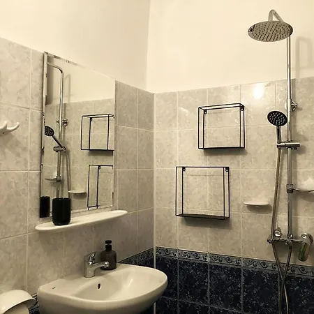 Lovely 1-bedroom With A Stunning View Apartamento *